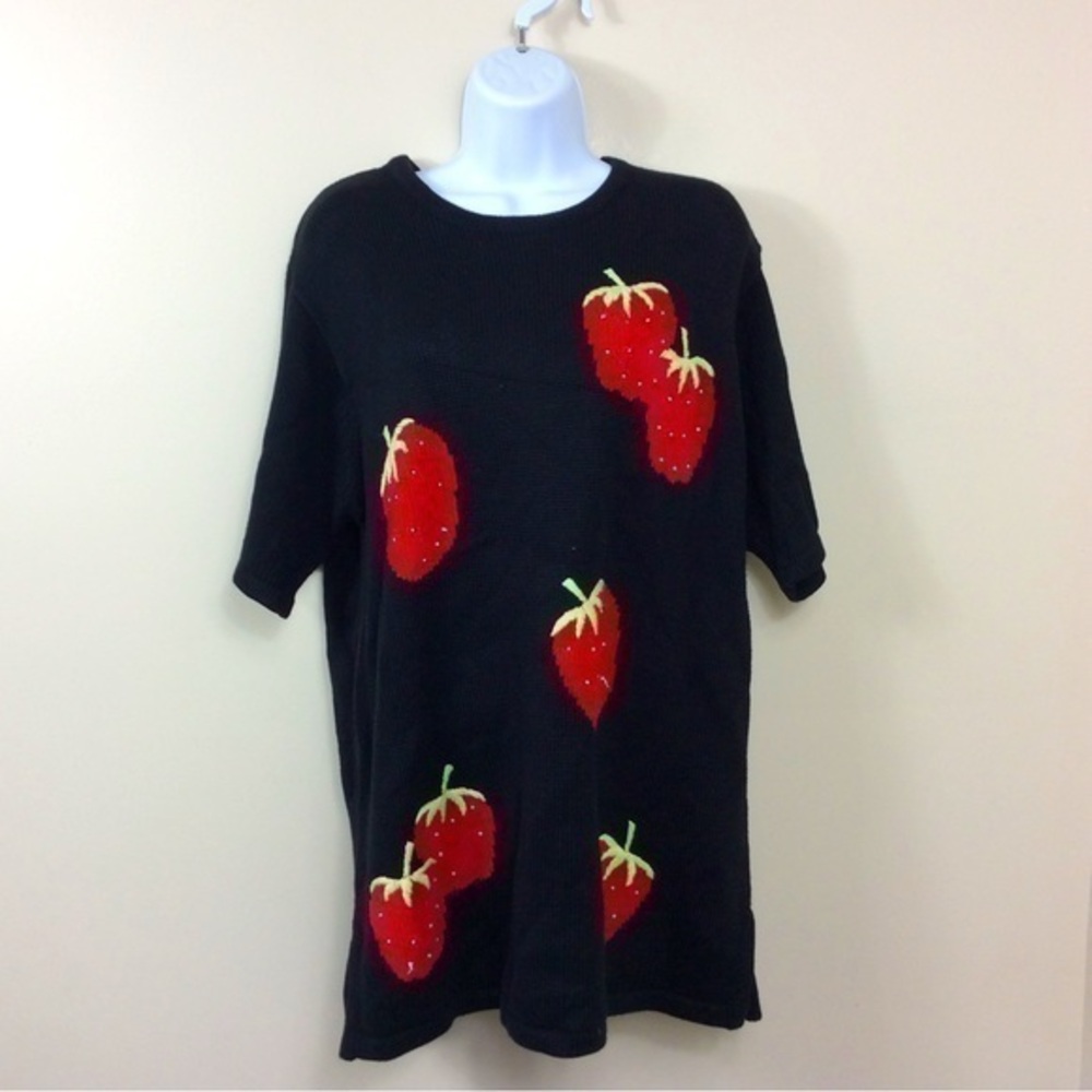 Quacker Factory short sleeve strawberry sweater. Large. Black.